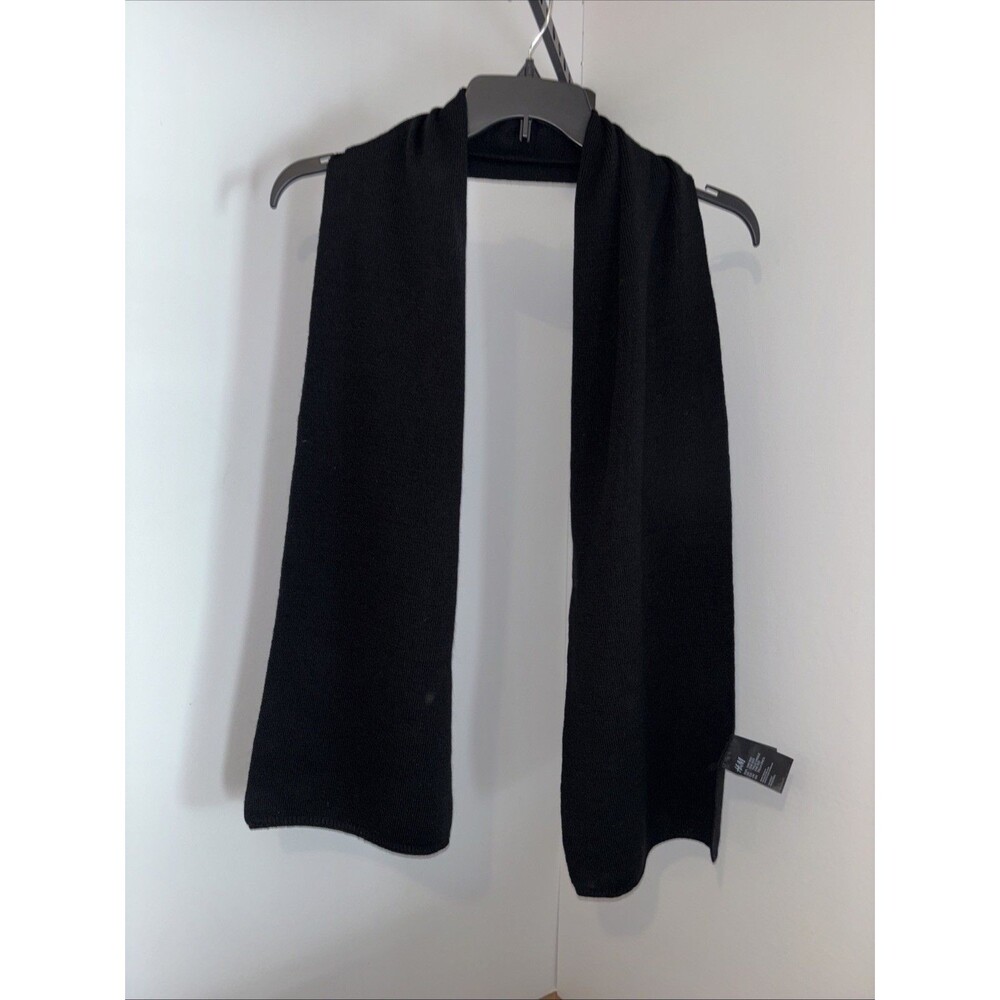 H&M Womens Rectangle Scarf Black Knit One Size Lightweight Replacement Gift NWOT